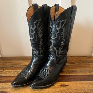 Nocona cowboy boots size 9